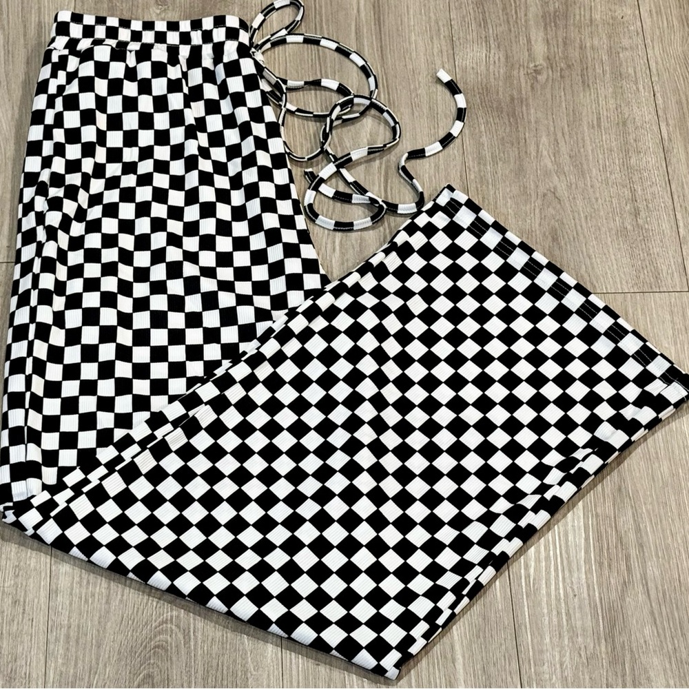 PRECIOUS checkered flowy pants size XL soft dress up or down brand new!!!